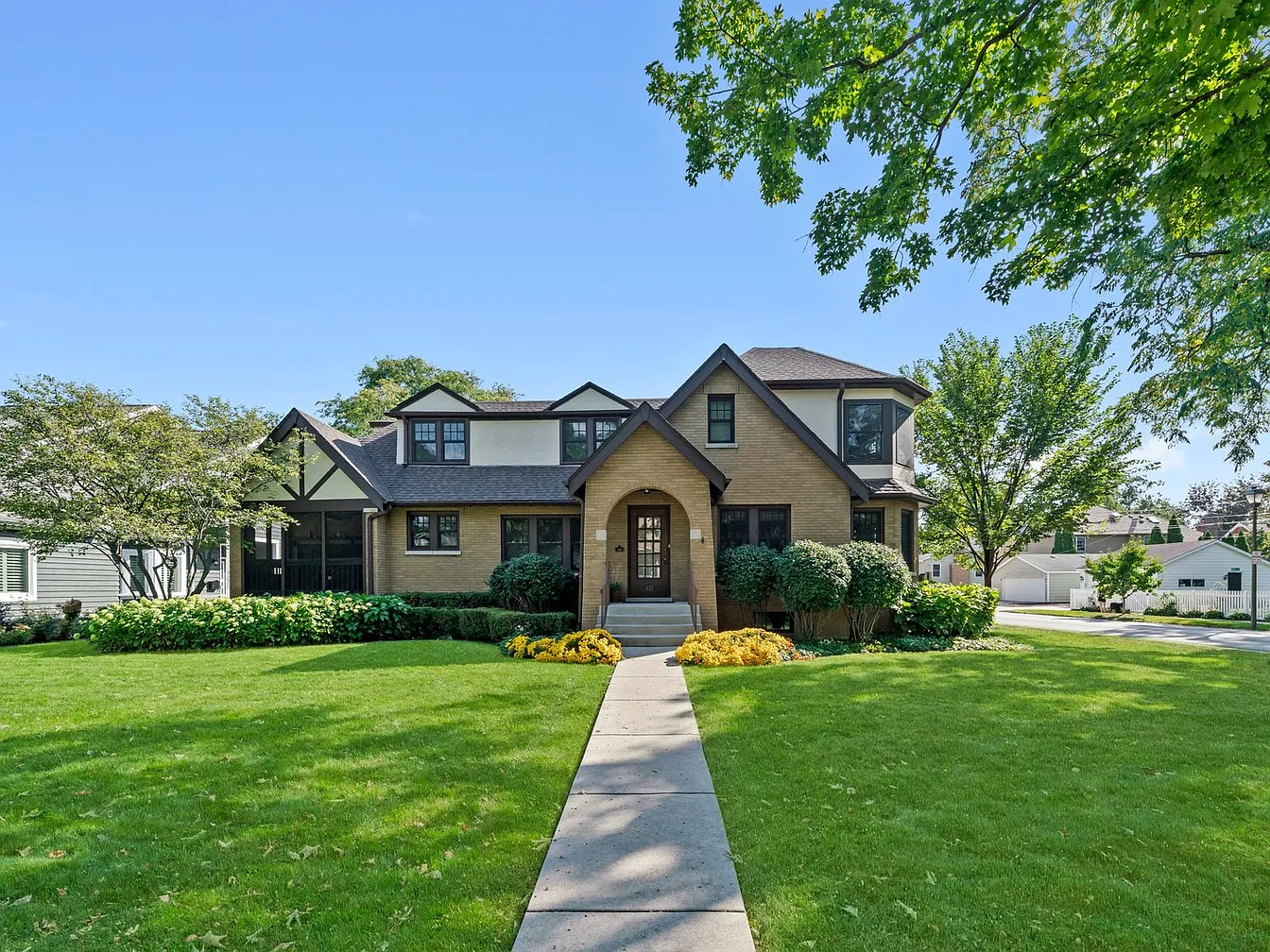 421 S Sunnyside Ave — Sold in Elmhurst, IL